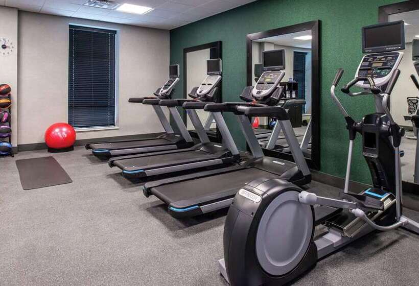 فندق Hampton Inn & Suites Winstonsalem Downtown