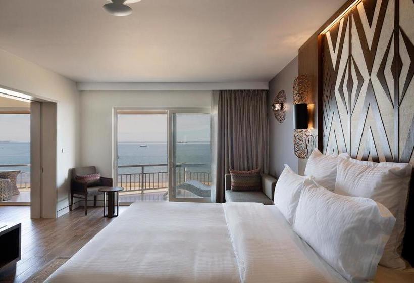 Отель Nadi Bay Resort And Spa Fiji