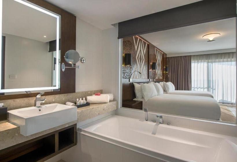 Отель Nadi Bay Resort And Spa Fiji