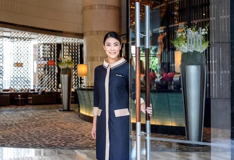 Отель Nadi Bay Resort And Spa Fiji