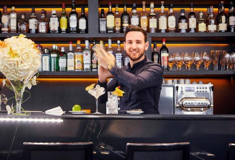 Отель Nadi Bay Resort And Spa Fiji