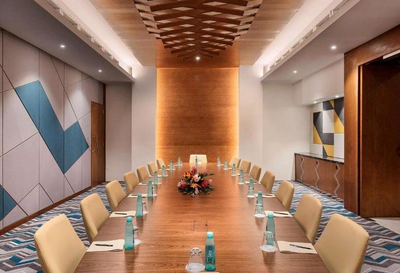 Отель Nadi Bay Resort And Spa Fiji