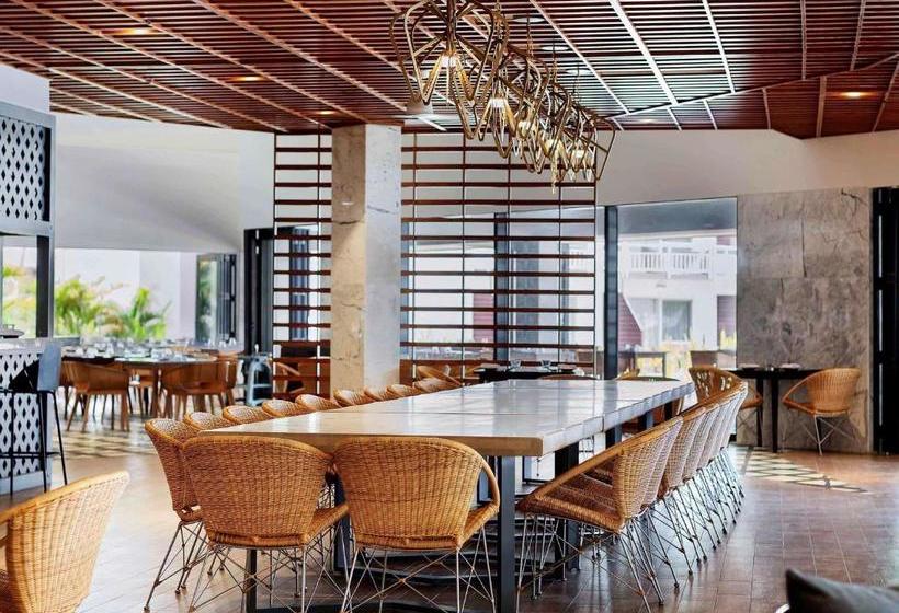 Отель Nadi Bay Resort And Spa Fiji