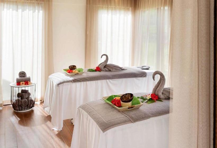 Отель Nadi Bay Resort And Spa Fiji