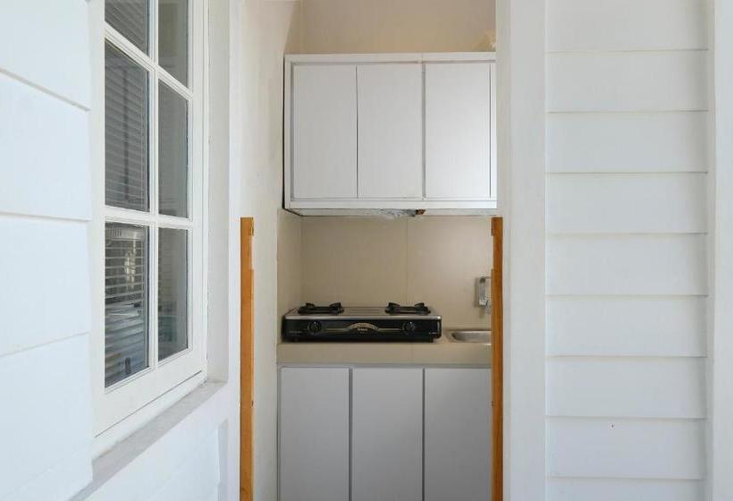 Отель Reddoorz Syariah Near Taman Pelangi Jogja 2