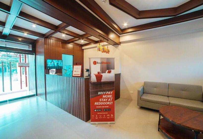 בית מלון כפרי Reddoorz At Traveler S Inn Bajada Davao