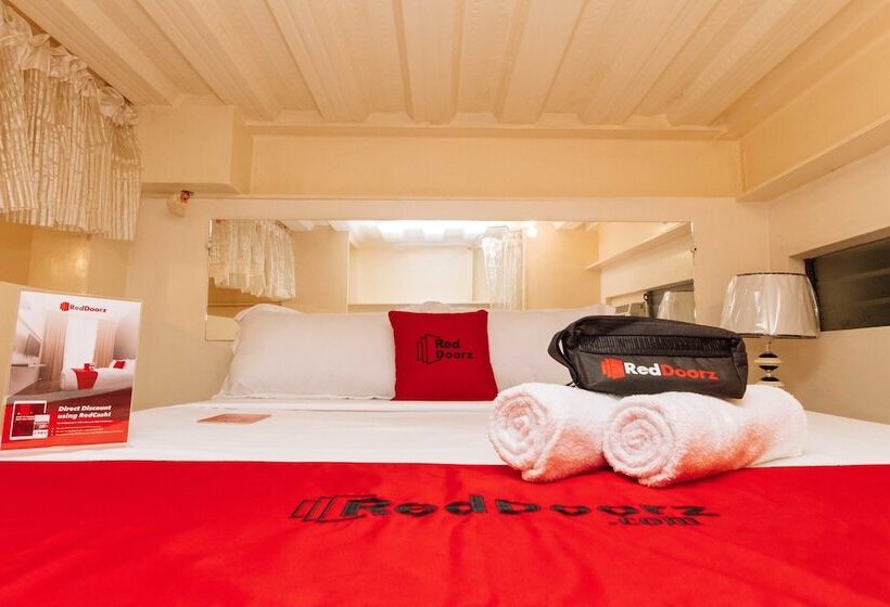 בית מלון כפרי Reddoorz Plus @ Rsg Legarda Manila