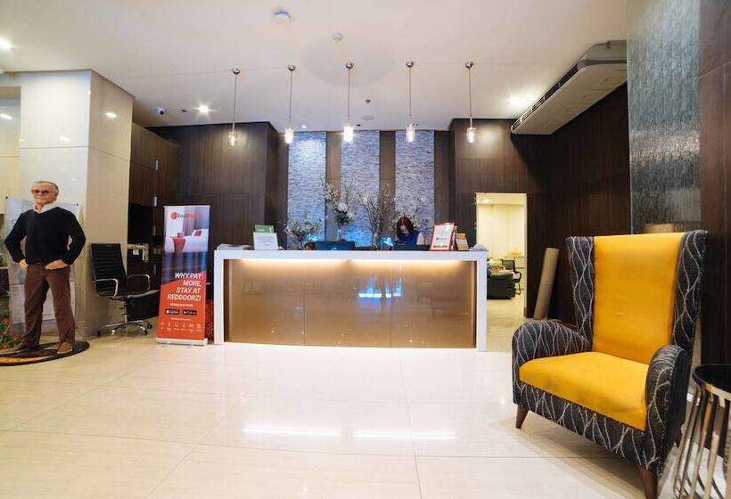Отель Reddoorz Premium @ West Avenue Quezon City