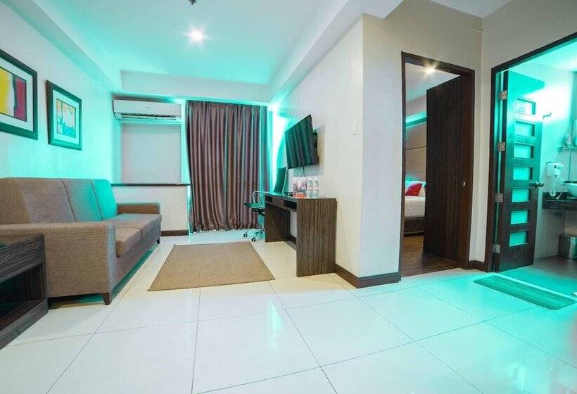 Отель Reddoorz Premium @ West Avenue Quezon City