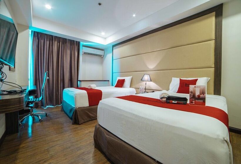 Отель Reddoorz Premium @ West Avenue Quezon City