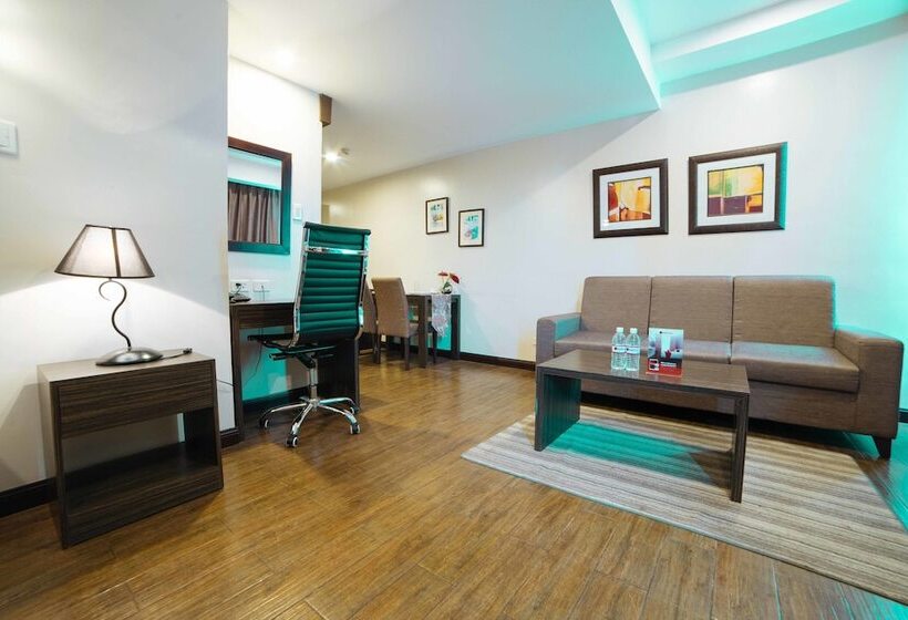 Отель Reddoorz Premium @ West Avenue Quezon City