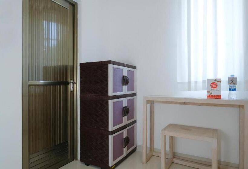 Отель Reddoorz Syariah Near Taman Pelangi Jogja 2