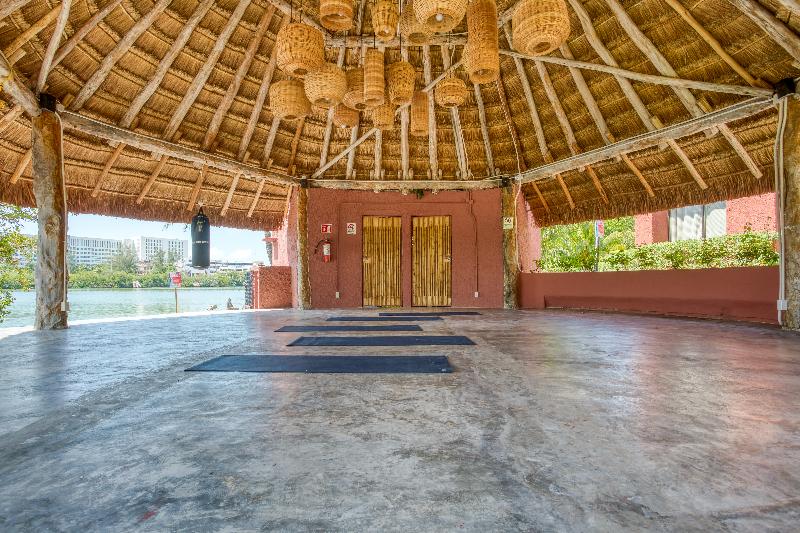 Selina Cancun Laguna  Zone Hotelera