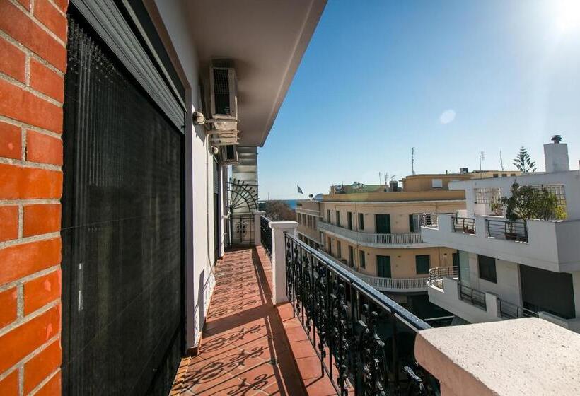 Danezis City Stars Boutique Apart