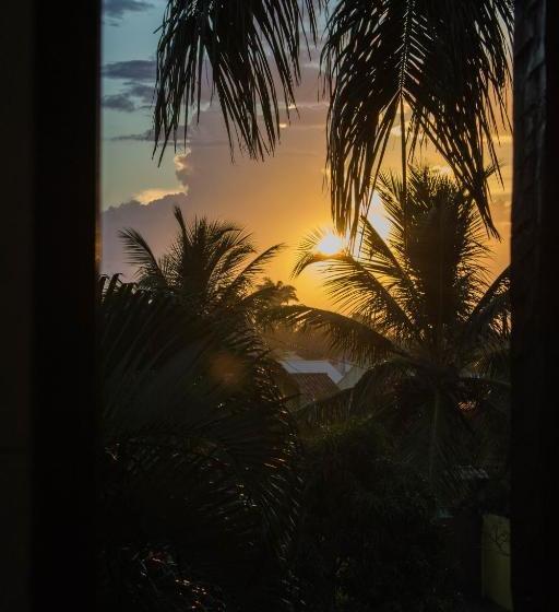 مسافرخانه Aconchego De Búzios