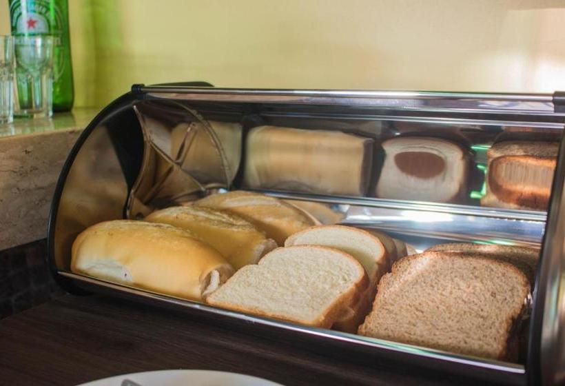 مسافرخانه Aconchego De Búzios