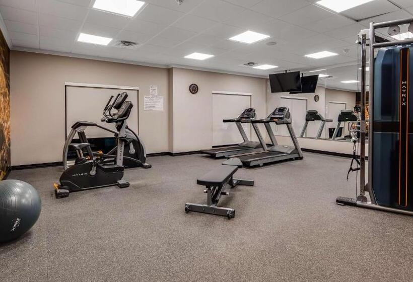 فندق Best Western Plus Elizabethtown Inn & Suites