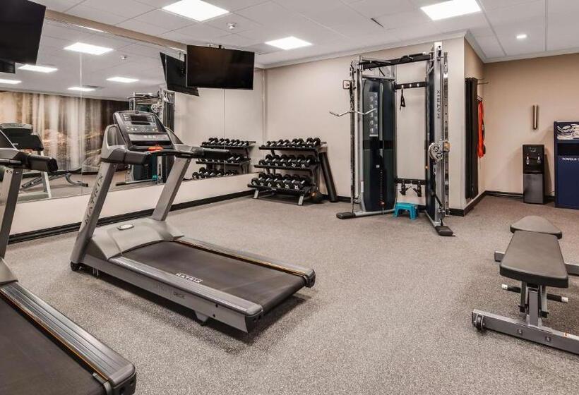 فندق Best Western Plus Elizabethtown Inn & Suites