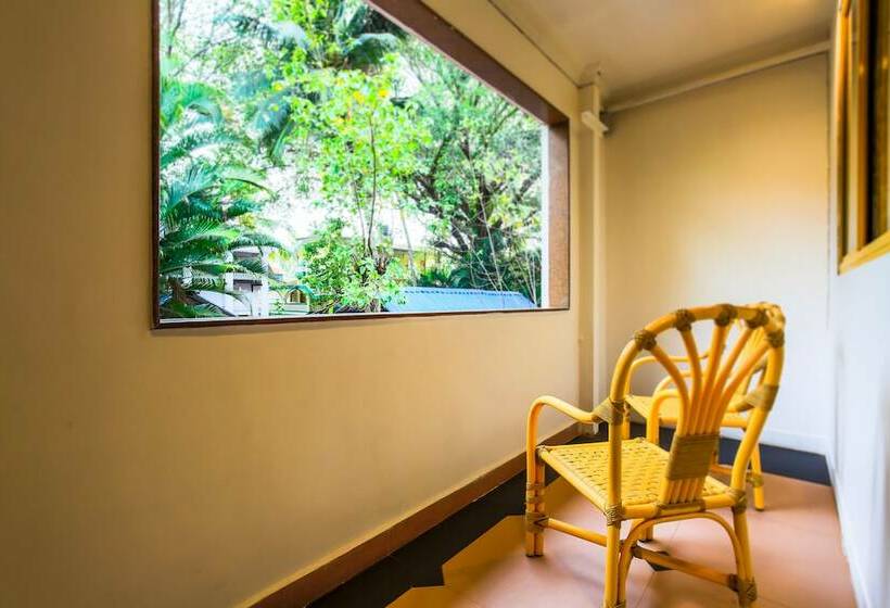 فندق Little Italy By Oyo Rooms