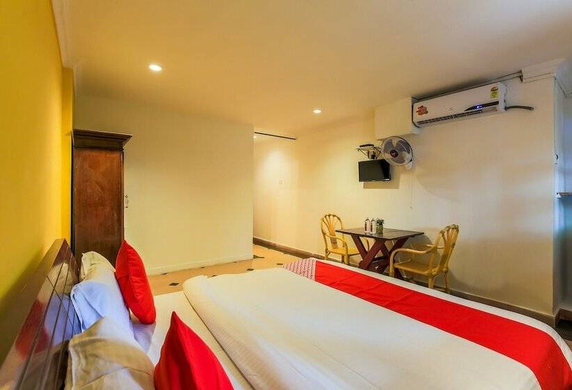 فندق Little Italy By Oyo Rooms