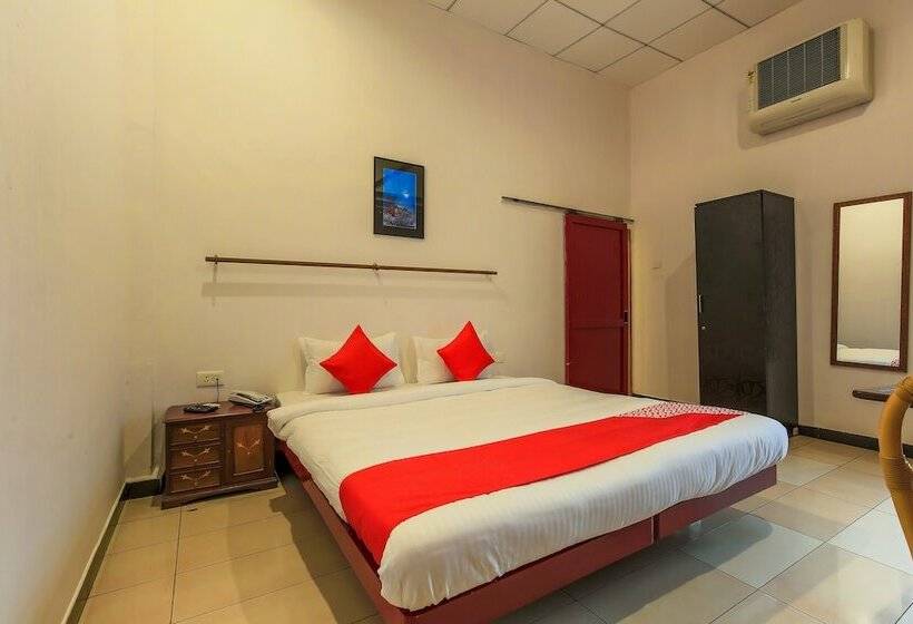 فندق Little Italy By Oyo Rooms