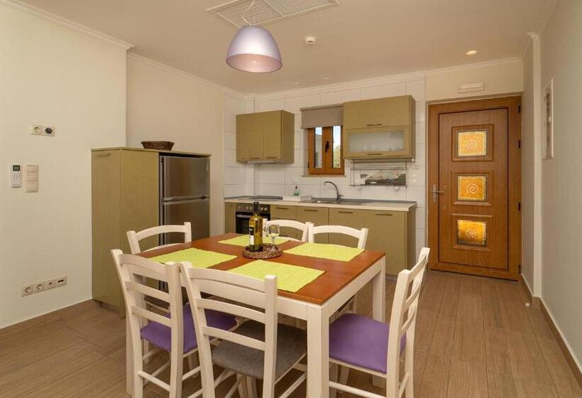 בית מלון כפרי Niriides Luxury Villas