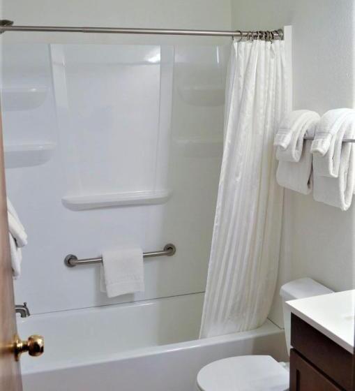 בית מלון כפרי Pines At Meadow Ridge