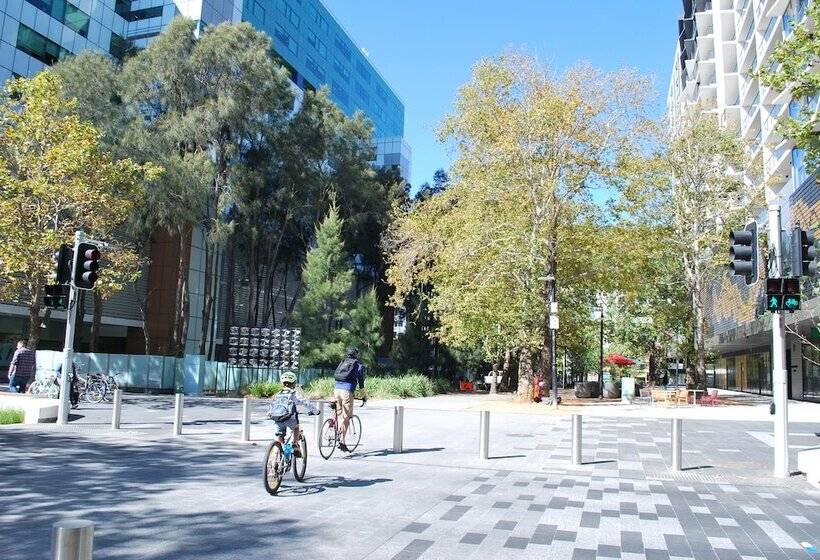 هتل The Sebel Canberra Civic