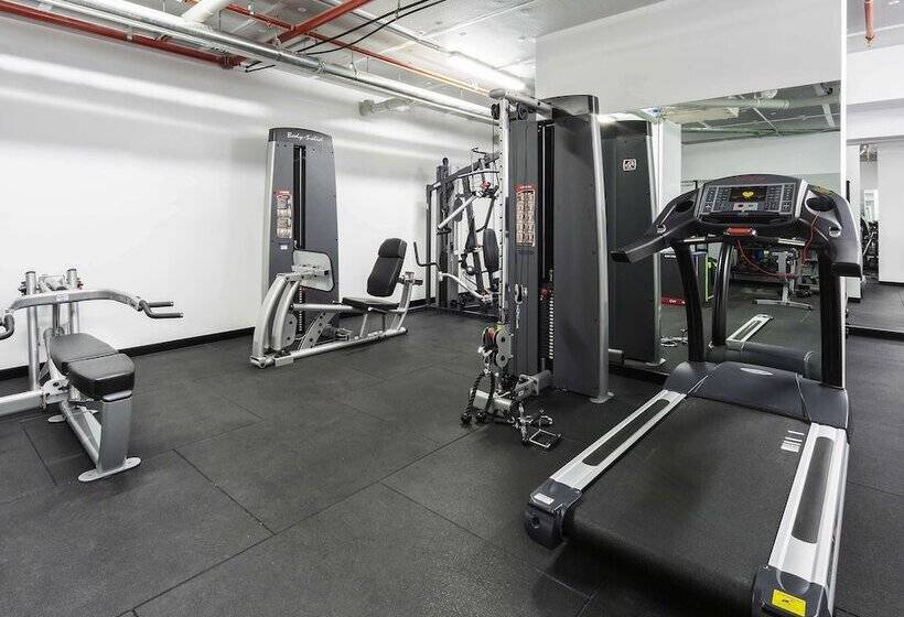 בית מלון כפרי The Sebel Canberra Civic