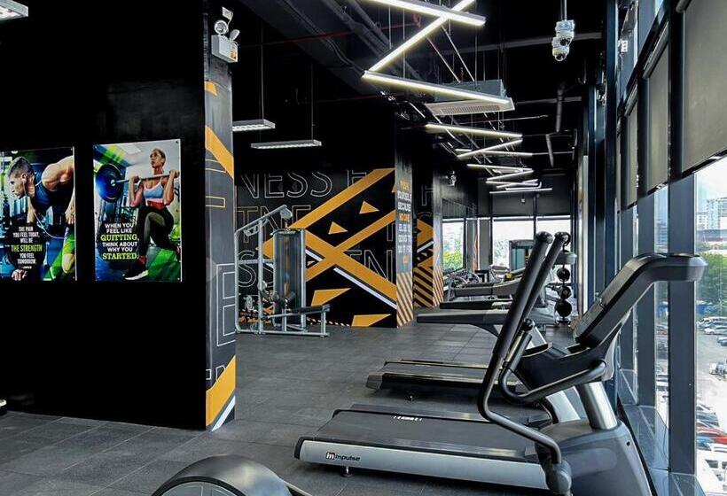 هتل Best Western Plus Metro Clark