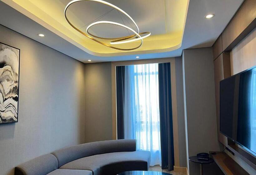 هتل Best Western Plus Metro Clark