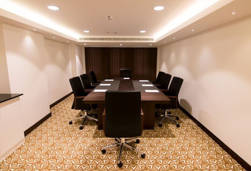 City Park Hotel Apartments