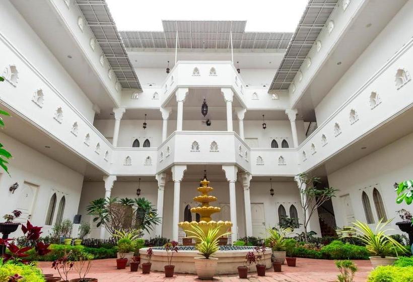 ホテル Oyo 269 Grand Shaqilla Syariah