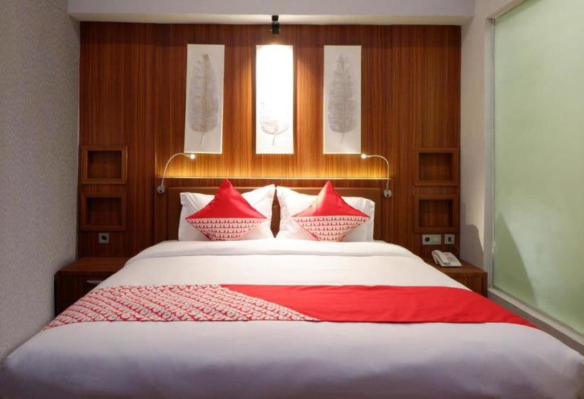 ホテル Oyo 269 Grand Shaqilla Syariah