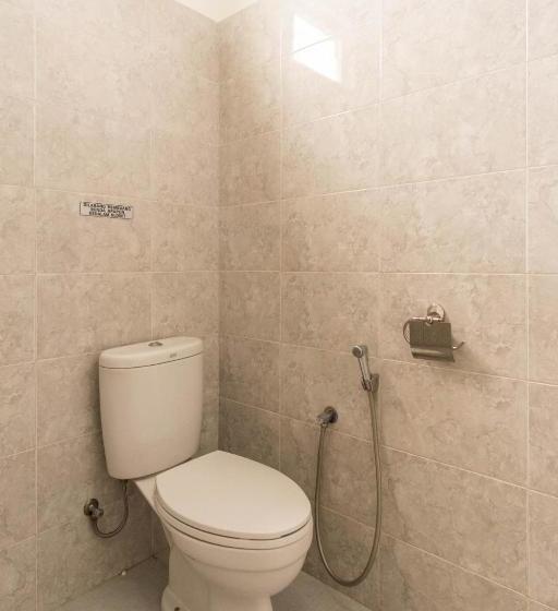 ホテル Oyo 269 Grand Shaqilla Syariah