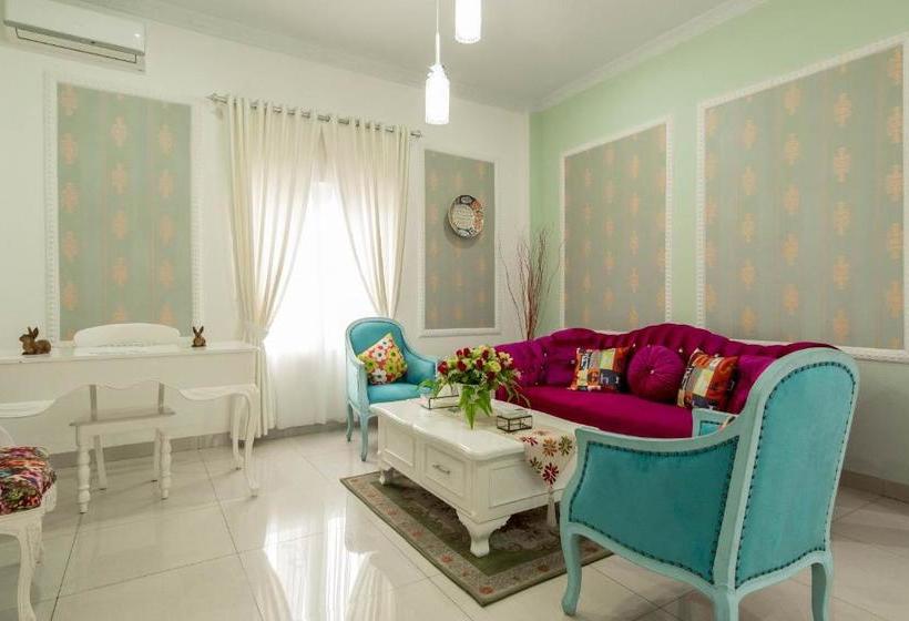 ホテル Oyo 269 Grand Shaqilla Syariah