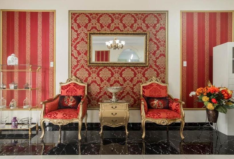 ホテル Oyo 269 Grand Shaqilla Syariah