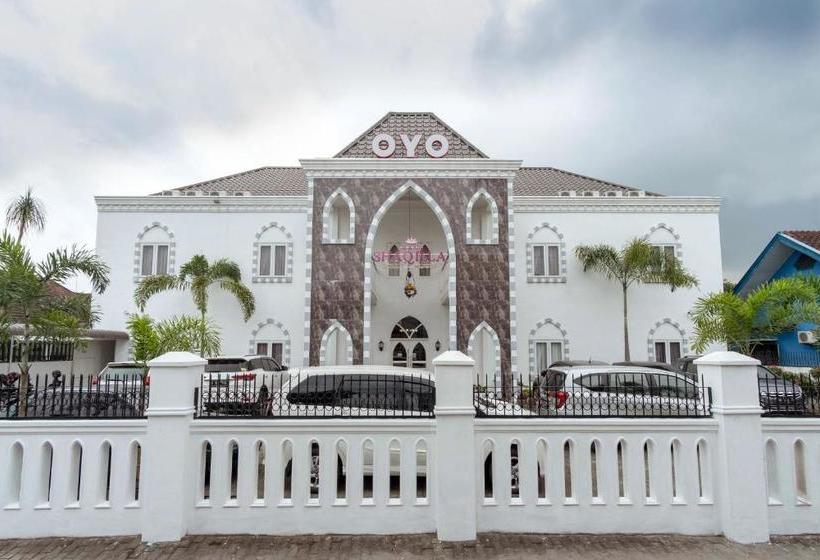 ホテル Oyo 269 Grand Shaqilla Syariah