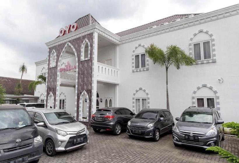 ホテル Oyo 269 Grand Shaqilla Syariah