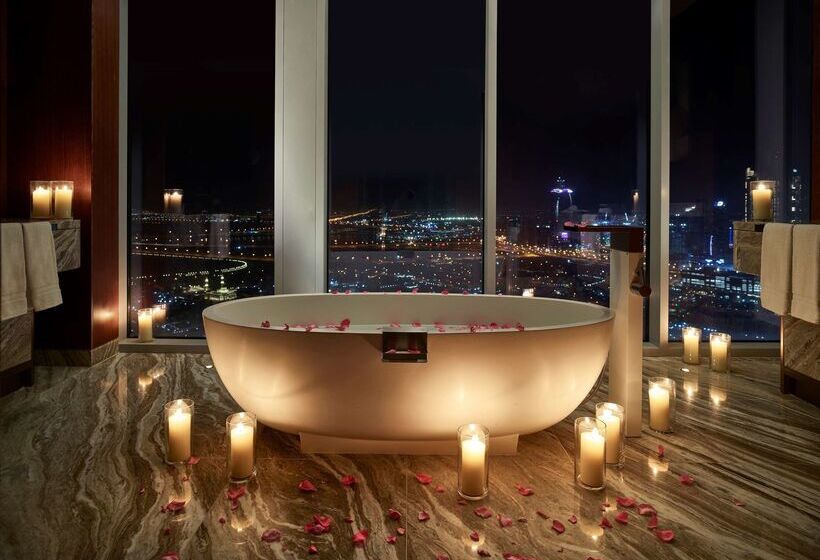 Отель Waldorf Astoria Dubai International Financial Centre