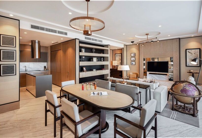 Отель Waldorf Astoria Dubai International Financial Centre