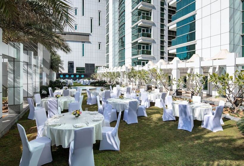 هتل Four Points By Sheraton Sharjah