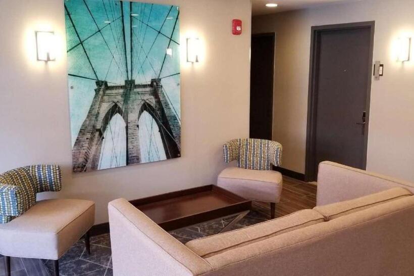 Отель Best Western Brooklynconey Island Inn