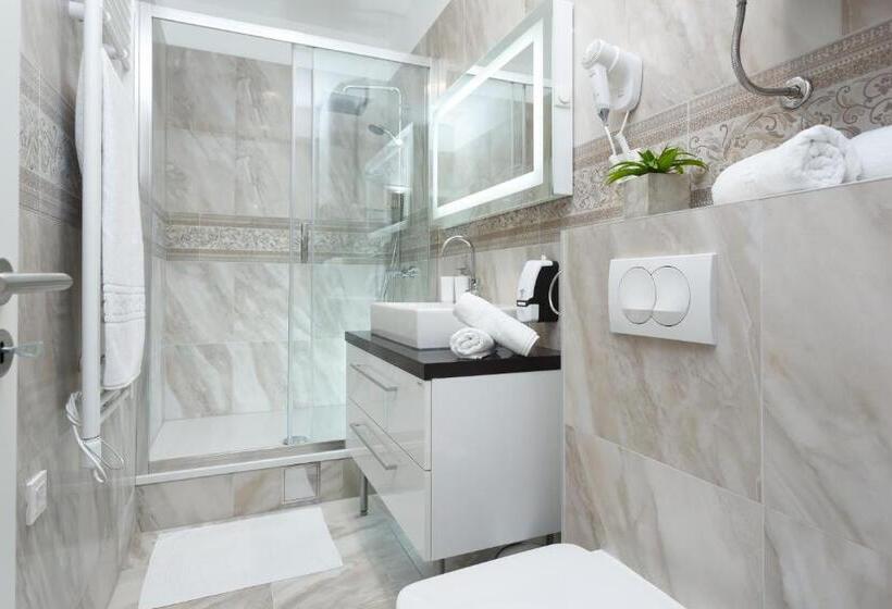 簡易ホテル Well Of Life Luxury Rooms