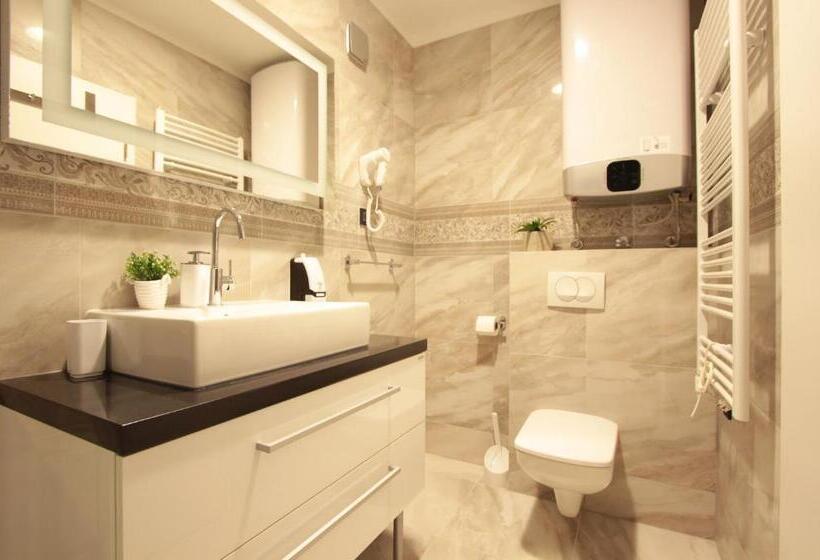簡易ホテル Well Of Life Luxury Rooms