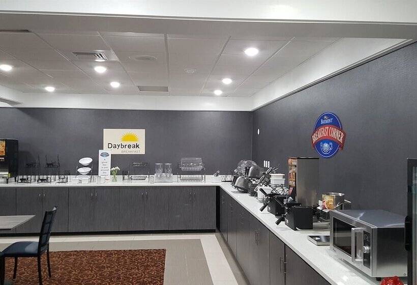 호텔 Baymont By Wyndham Grand Rapids Near Downtown