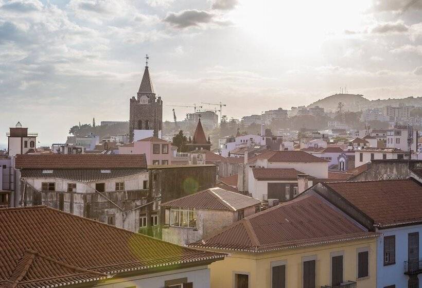 Five Design Rooftop By Storytellers