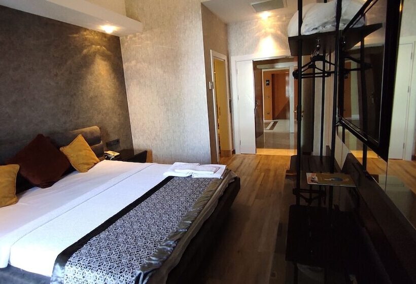 ホテル Elite Admiral Premium Residences