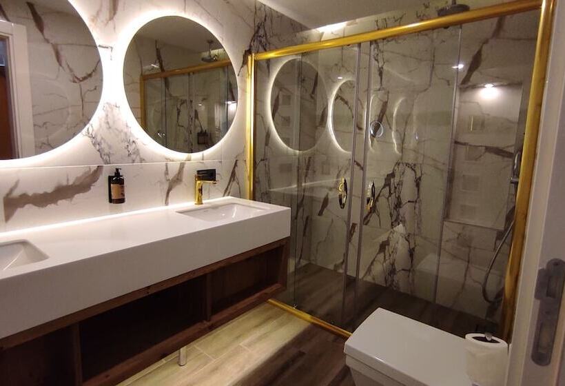 ホテル Elite Admiral Premium Residences