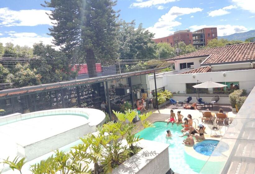 Medellin Vibes Hostel